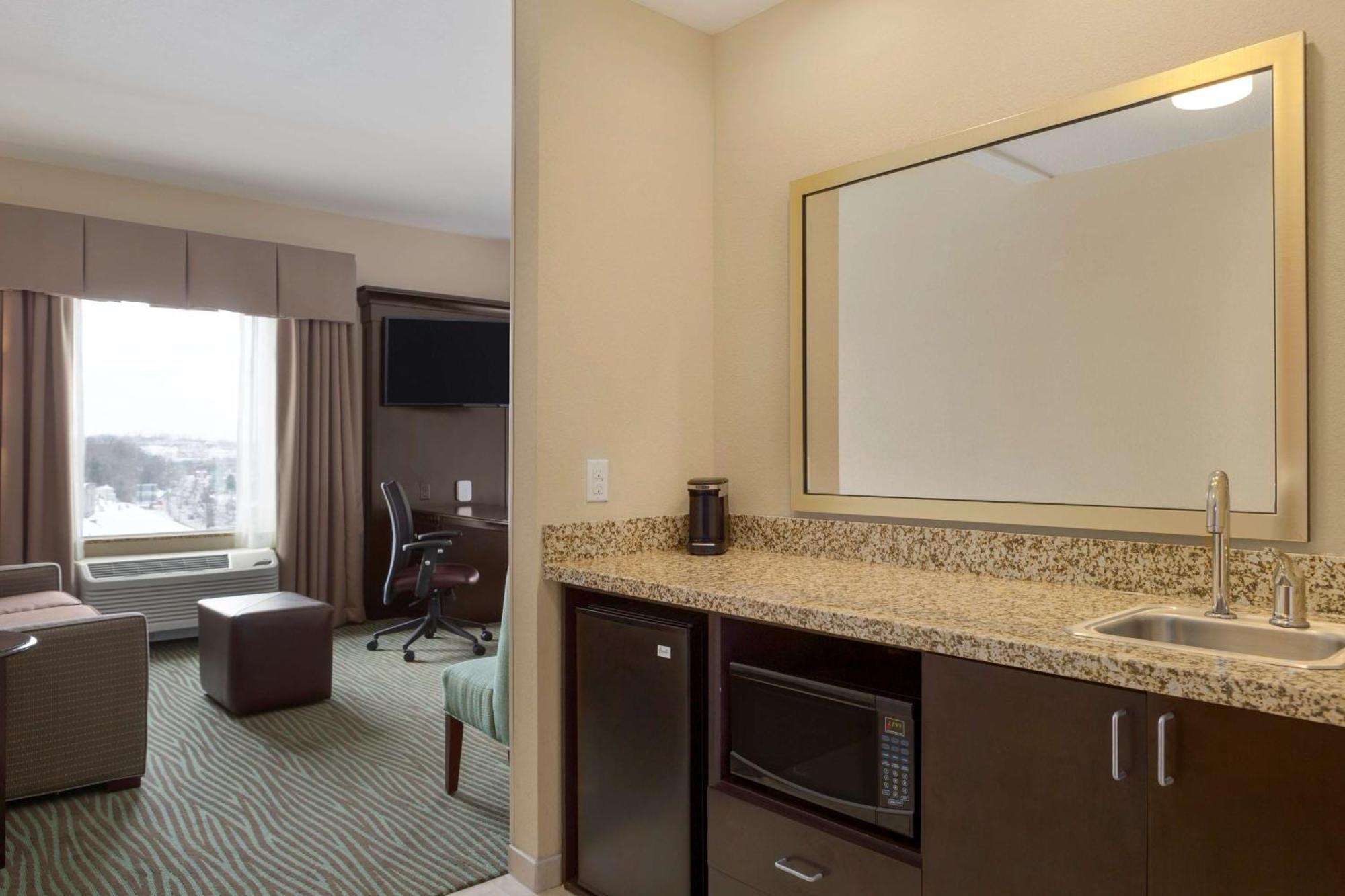 Hampton Inn And Suites Parkersburg Downtown Esterno foto