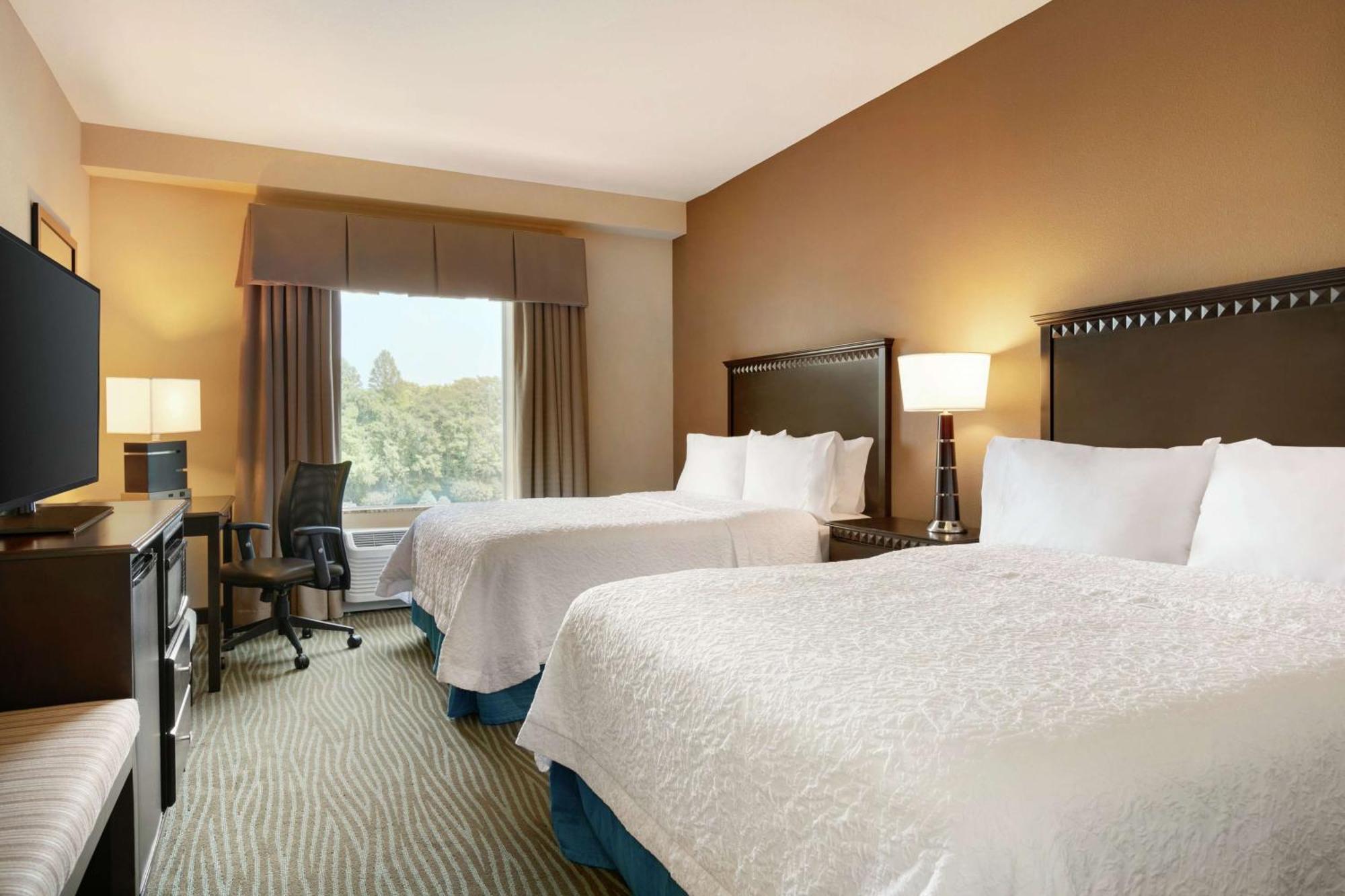 Hampton Inn And Suites Parkersburg Downtown Esterno foto