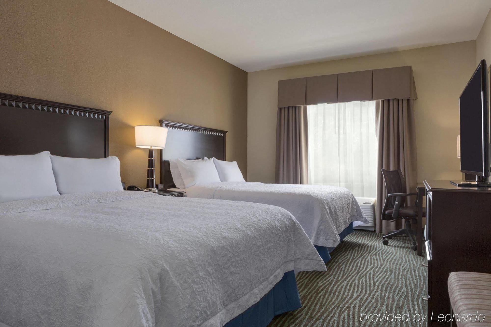 Hampton Inn And Suites Parkersburg Downtown Esterno foto