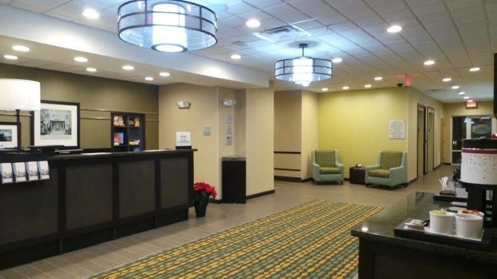 Hampton Inn And Suites Parkersburg Downtown Esterno foto