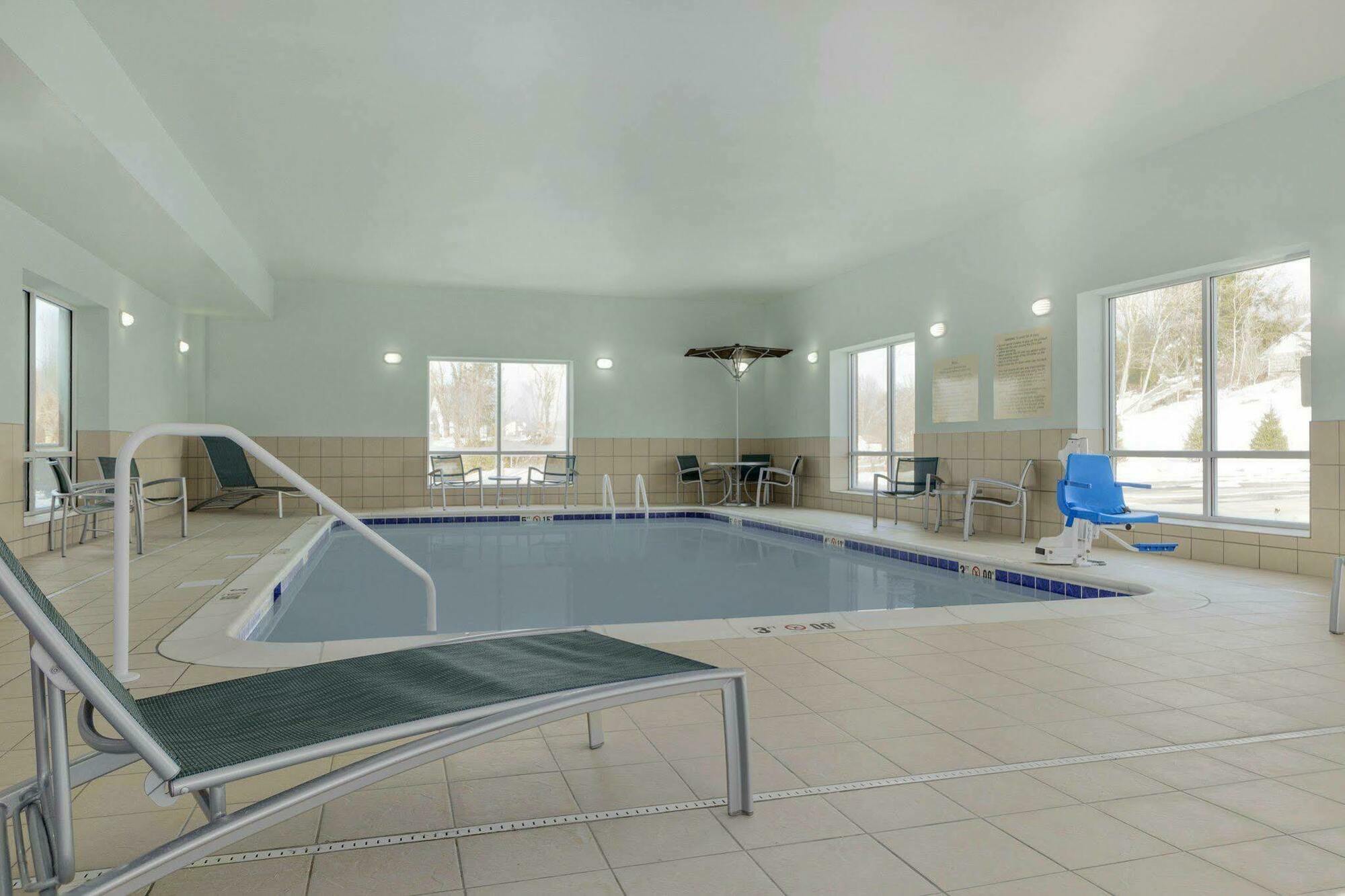 Hampton Inn And Suites Parkersburg Downtown Esterno foto